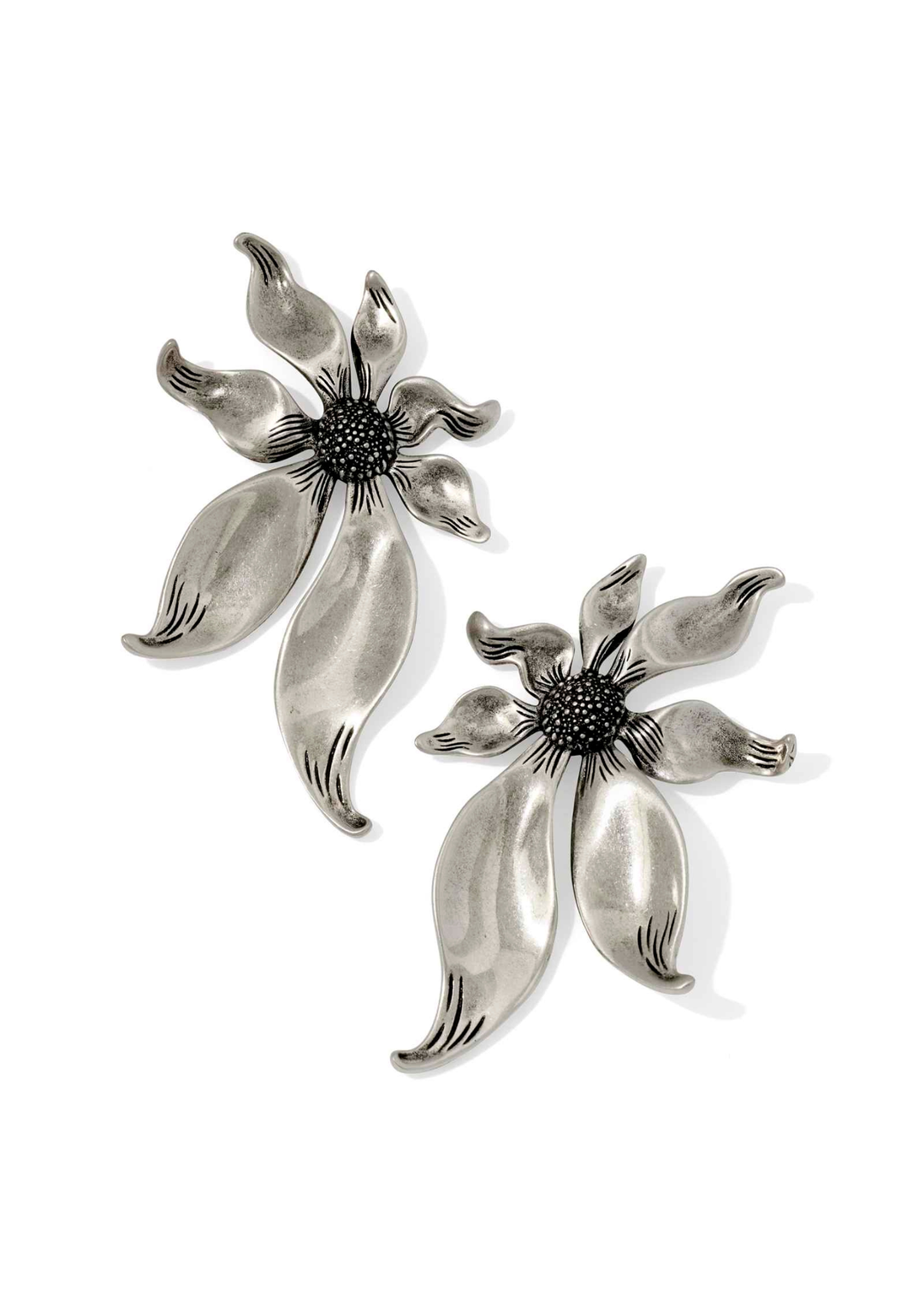 Vintage rhodium flower earrings