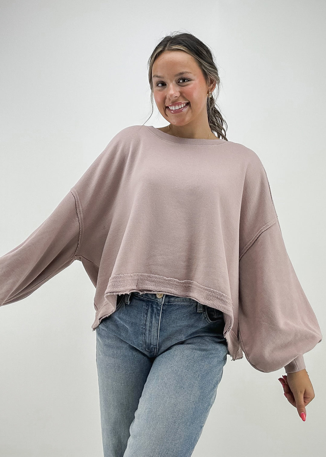 dusty pink women's crew neck sweatshirt with bubble sleeves